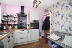 Kitchen- click for photo gallery